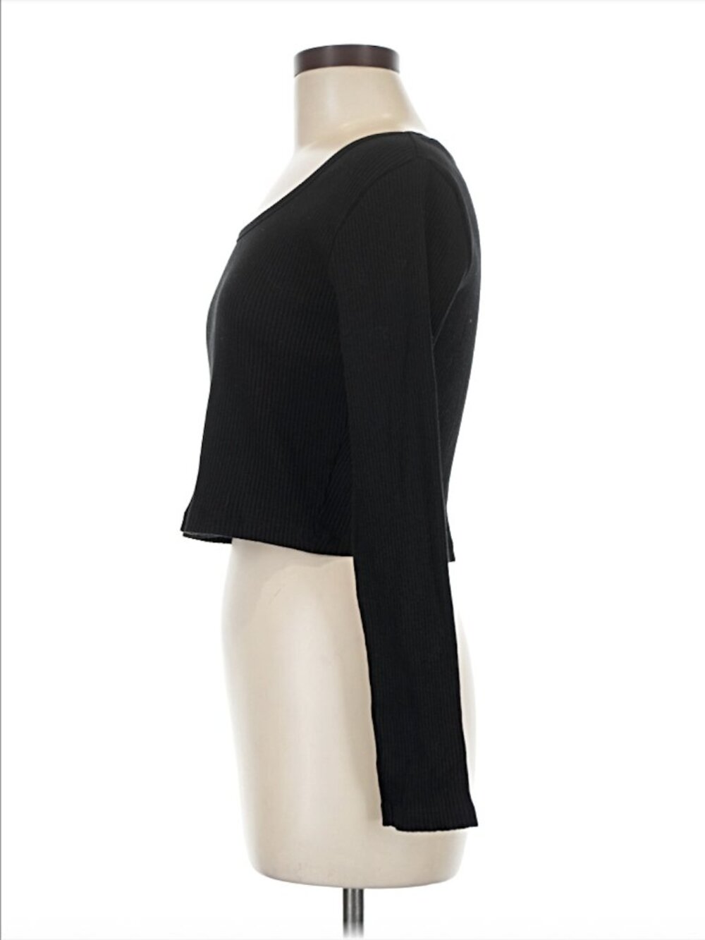 Uniqlo Ribbed Long Sleeve Crop Tee in Black - Picture 4 of 8